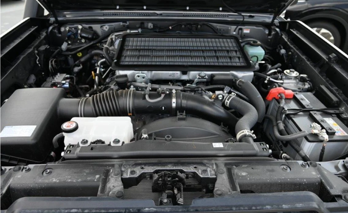 Toyota Land Cruiser Pick Up Single Cab 2.8L 4WD Automatic - Image 10