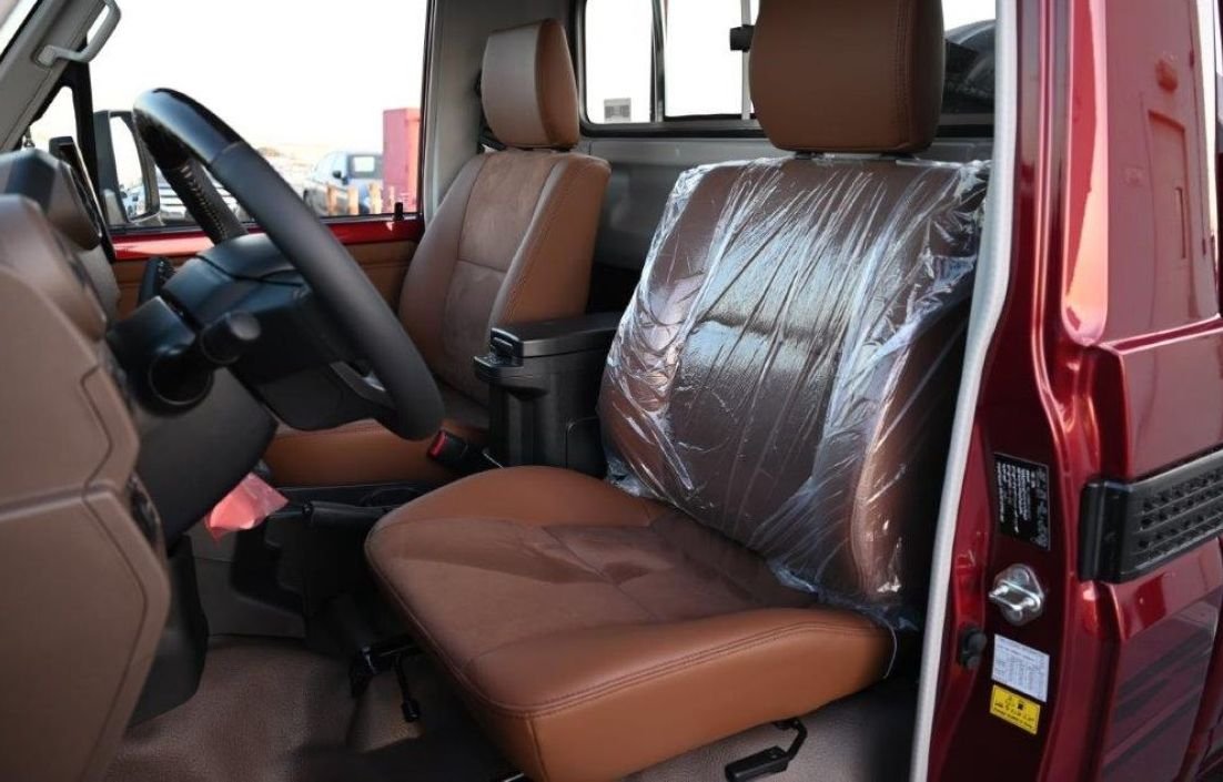 Toyota Land Cruiser Pick Up Single Cab 2.8L 4WD Automatic - Image 8