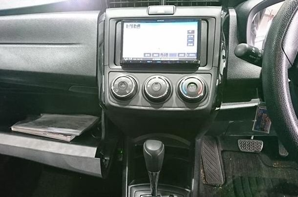 TOYOTA COROLLA AXIO 4WD 1.5X 2018 - Image 8