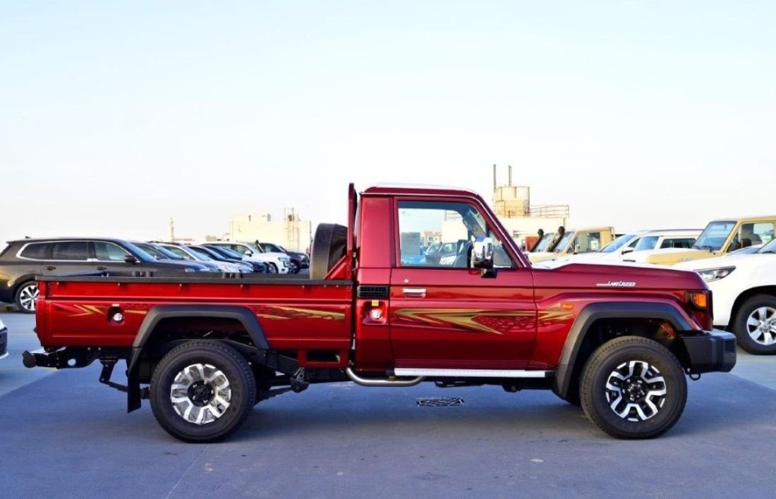 Toyota Land Cruiser Pick Up Single Cab 2.8L 4WD Automatic - Image 2