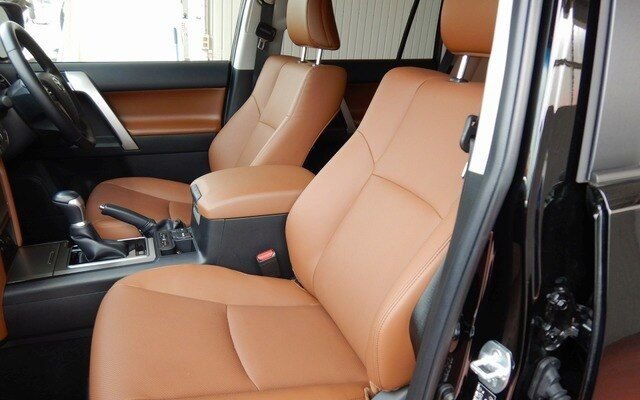 2021 TOYOTA LAND CRUISER PRADO TX-L PKG 70TH ANNIVERSARY - Image 6