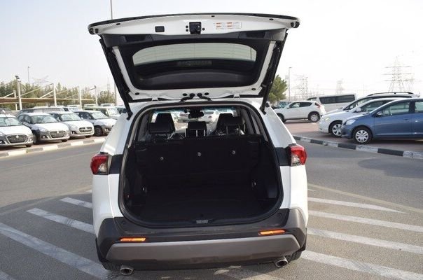 2019 TOYOTA RAV4 White - Image 7