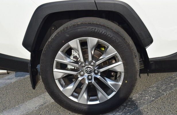 2019 TOYOTA RAV4 White - Image 9