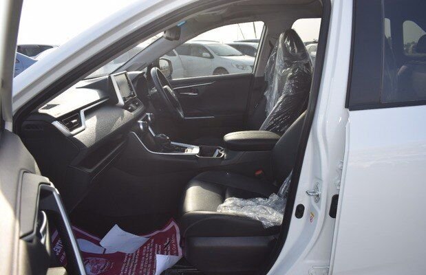 2019 TOYOTA RAV4 White - Image 5