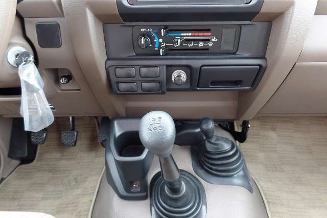 Toyota Land Cruiser HZJ79L DC 4x4 2019 - Image 8