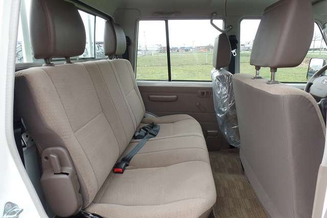 Toyota Land Cruiser HZJ79L DC 4x4 2019 - Image 10