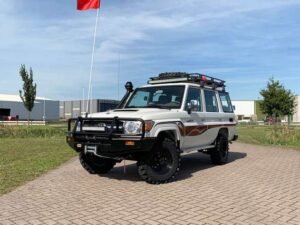 Toyota Land Cruiser VDJ76L V8 Hard Top 2019